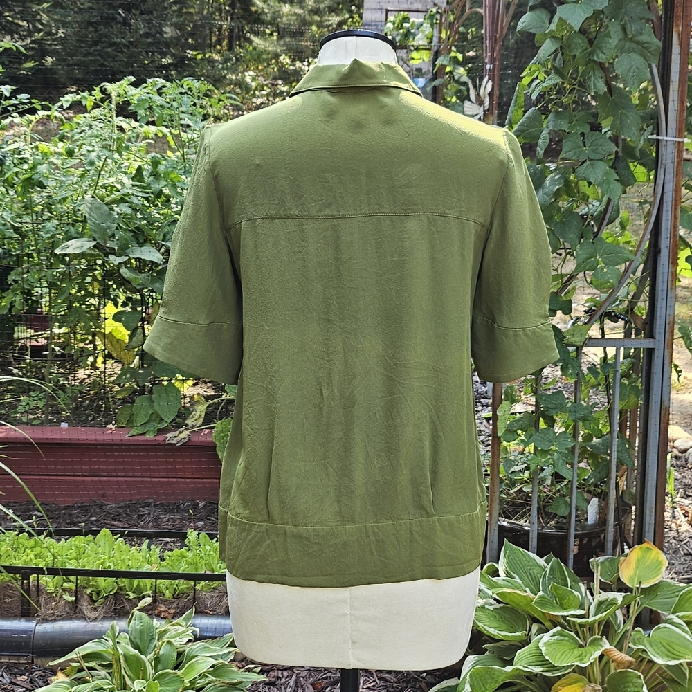 100% Silk Leaf Green Button Down - Picture 2 of 7